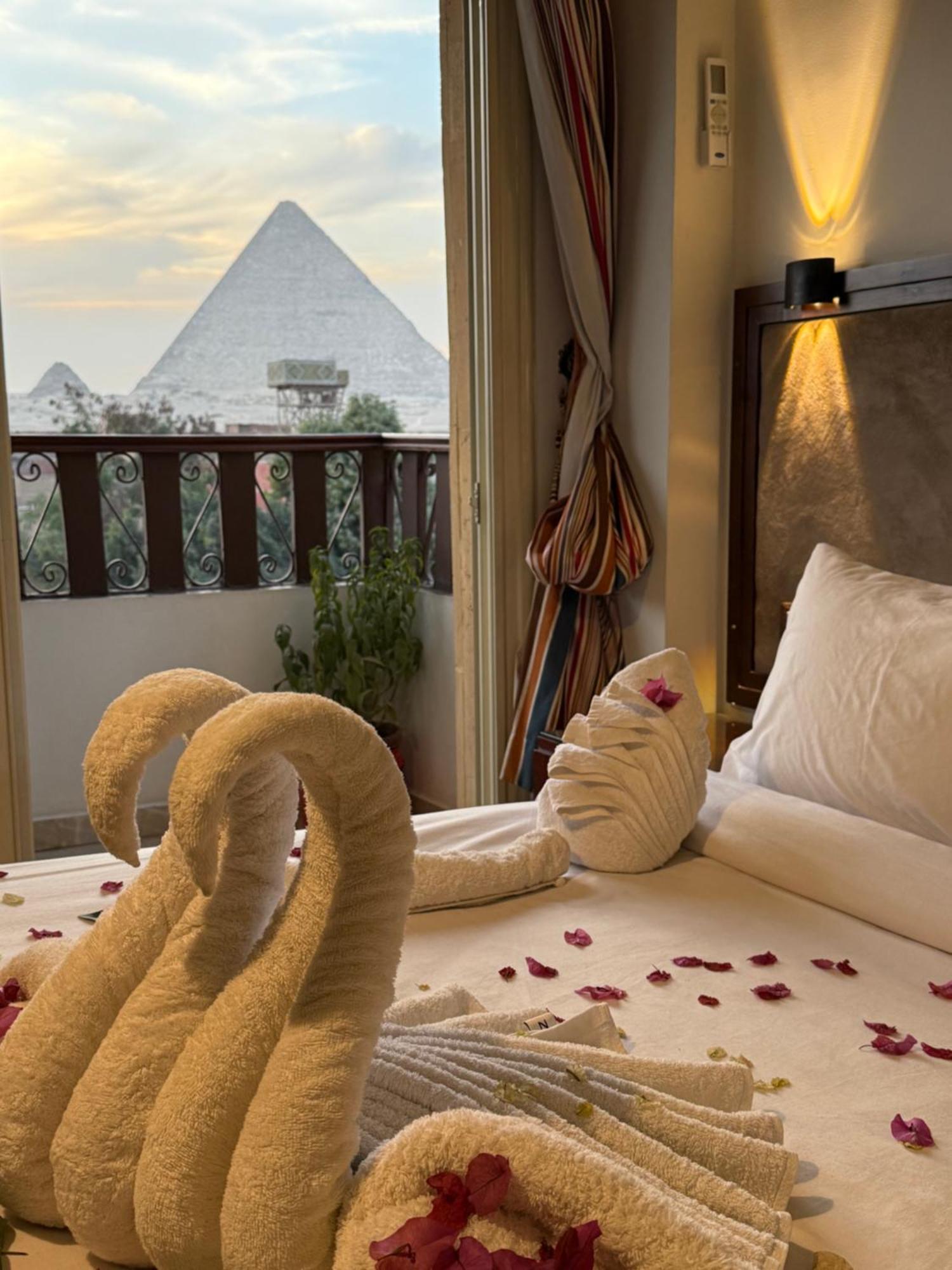 Hotel Flower Pyramids 3*